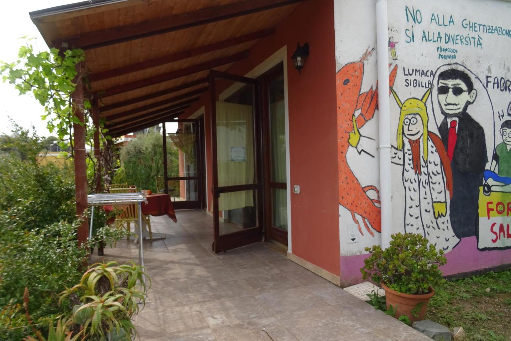 B&B Casa Per Ferie Villaggiocarovana Castiadas Exterior photo