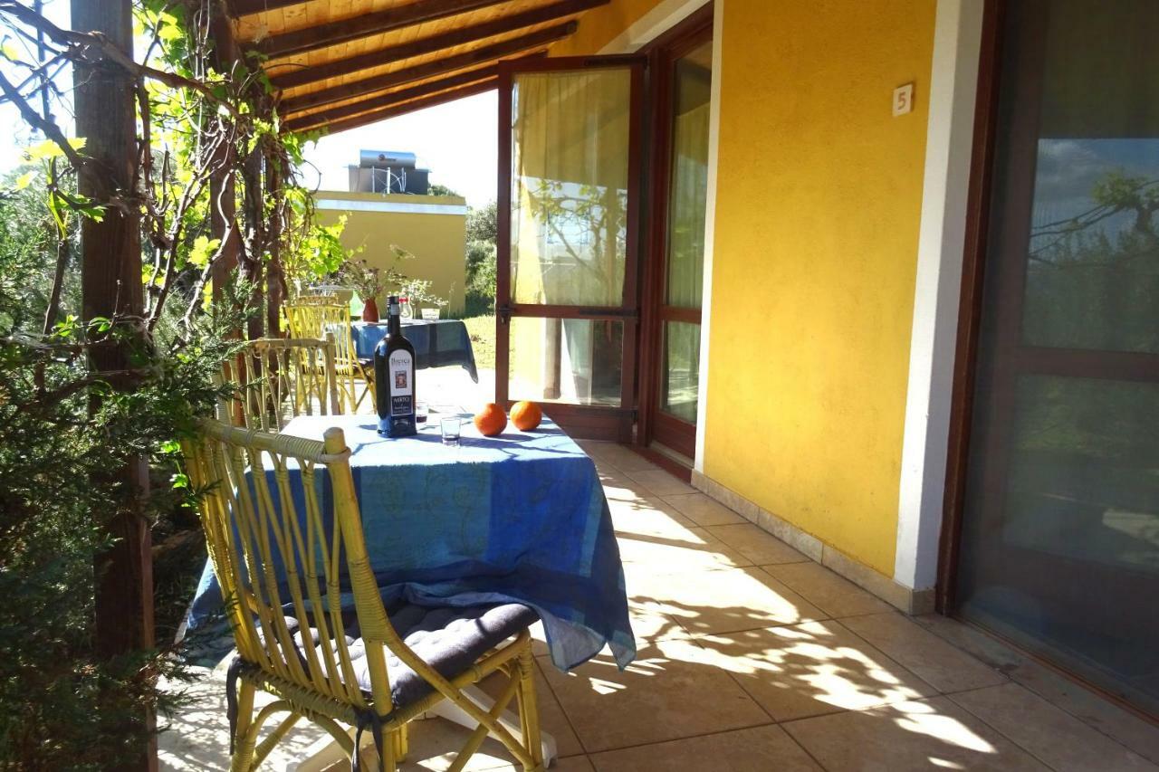 B&B Casa Per Ferie Villaggiocarovana Castiadas Exterior photo